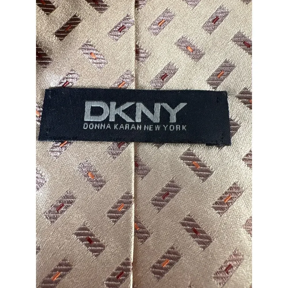 DKNY Donna Karen New York 100%‎ Silk Tan Red Men's Tie Necktie- EUC